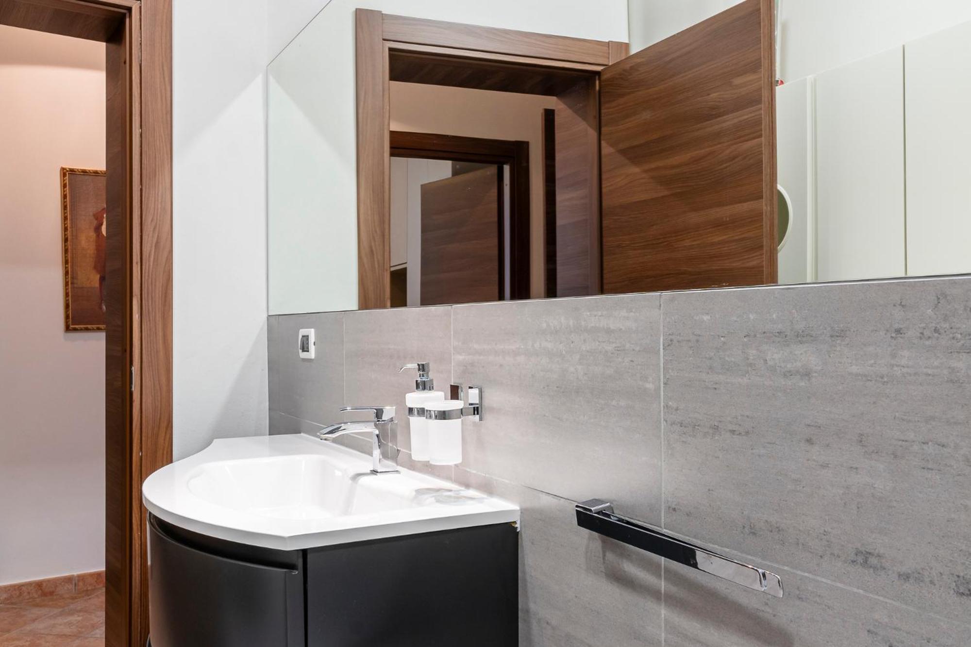 Bagni Pancaldi Sea View Apartment! Livorno Exterior photo