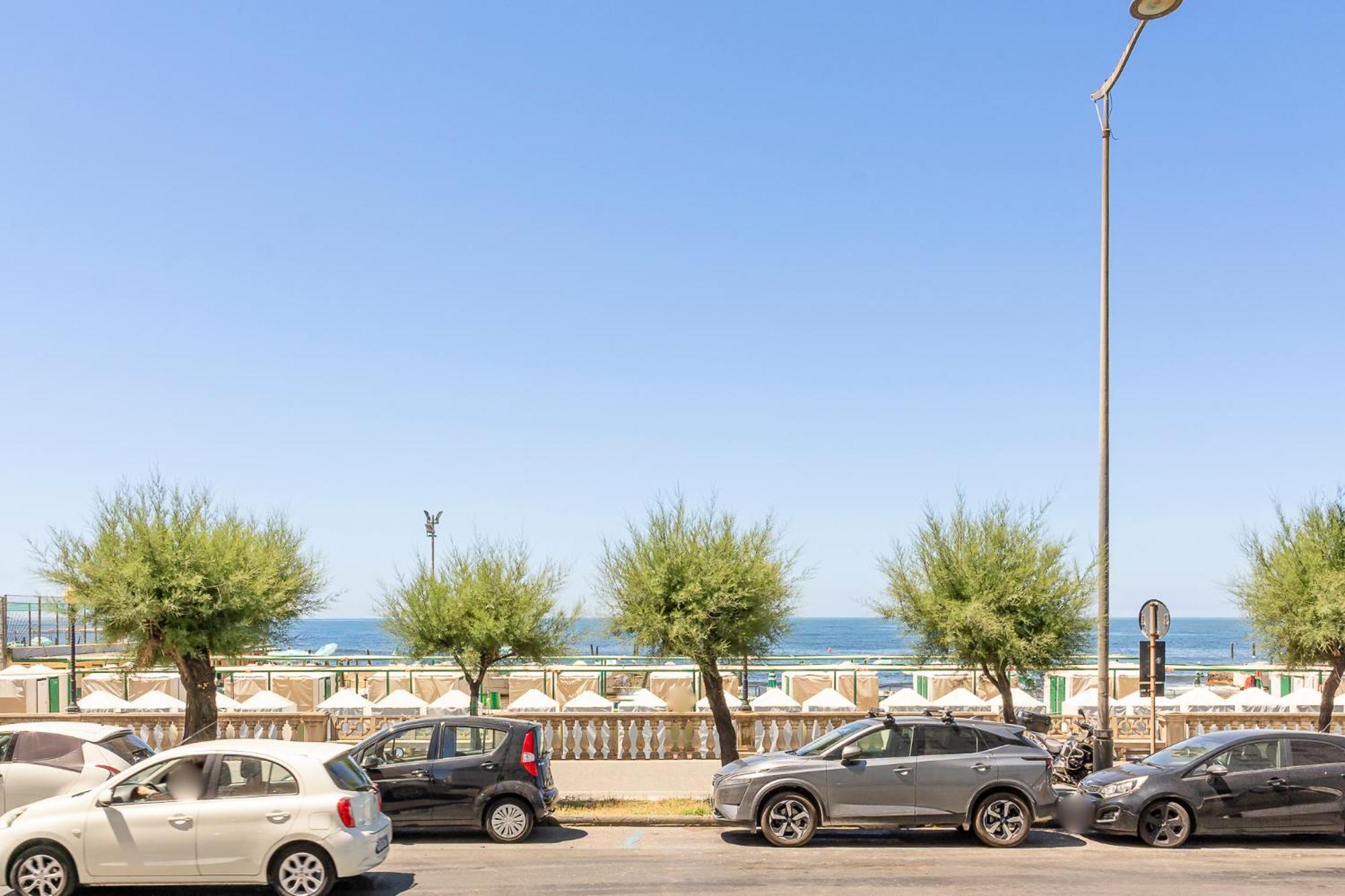 Bagni Pancaldi Sea View Apartment! Livorno Exterior photo